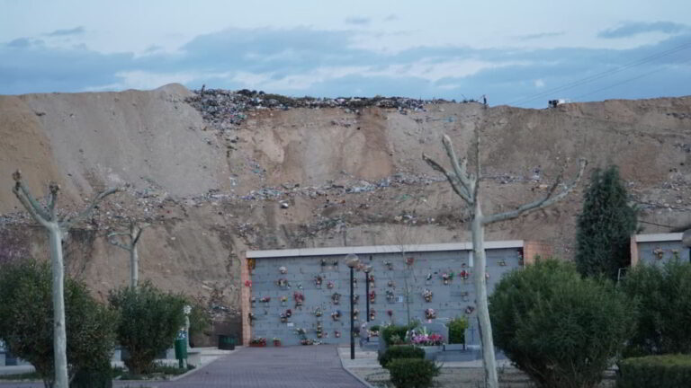 Vertedero desde Cementerio Jardín